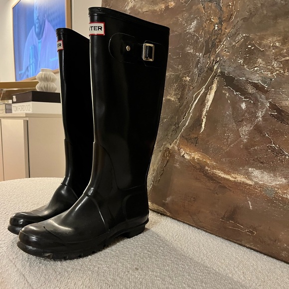 ✨ HUNTER Glossy Black Rain Boots - Picture 8 of 10